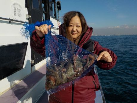 12/17(水)右舷胴の間で4杯ゲット・斉藤さん(女性)