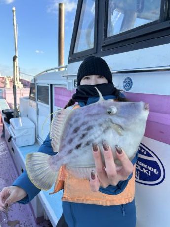 12��9���@�����̕�����^�J���n�M�Q�b�g��