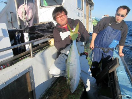 ヤリイカ餌でブリGT。