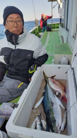 12月1日 イナダ五目船で