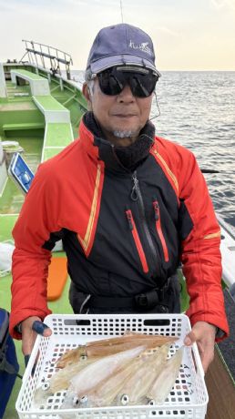 12月2日 ヤリイカ船で