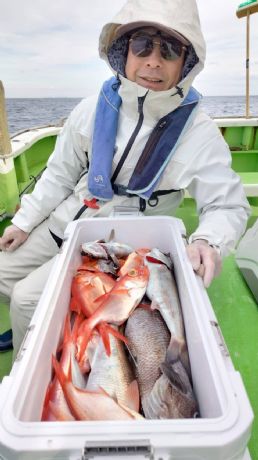 2月10日 根魚船で