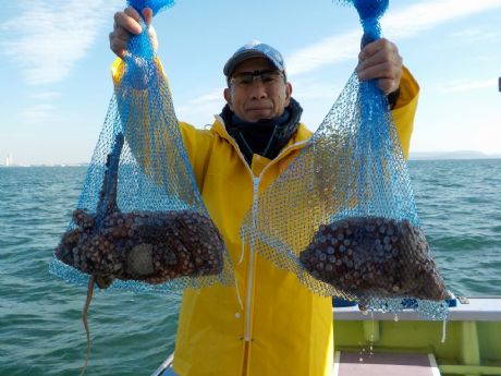 12/8(月)2.0kg含む全部1kg超で4杯ゲット・松島さん