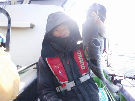 �P/�Q�U�i���j�R���ڂ̏�D�łT�񓖂����ĂQ���Q�b�g�E���삳��