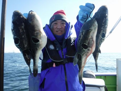 1/29(木)沖上がり間際に連発で4尾ゲット・山田さん