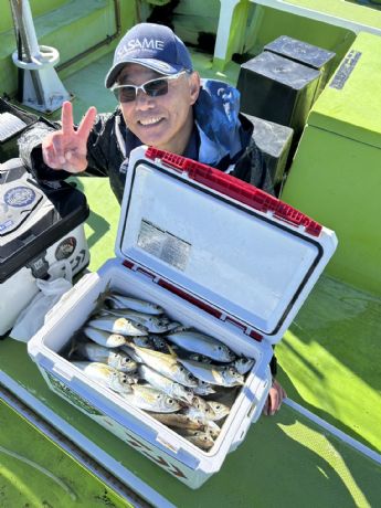 15日 アジ船にて★