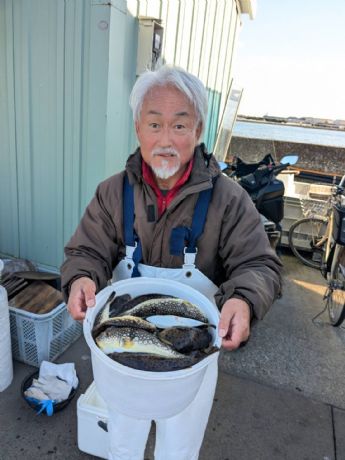 16日 フグ船にて★