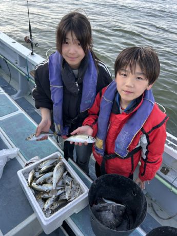 1日 ライトアジ船にて★