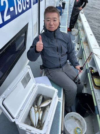 2日 ライトアジ船にて★