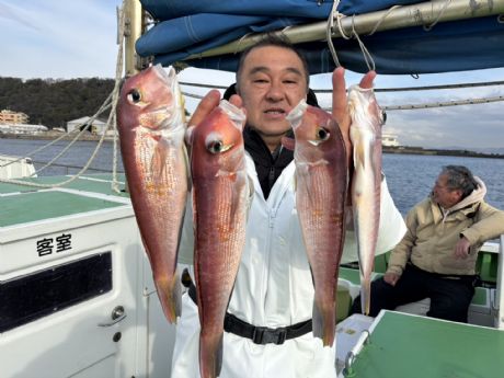 �Q/�Q�O�@���䂳��A���E�ǌ^�����ɃA�}�_�C�Q�b�g��