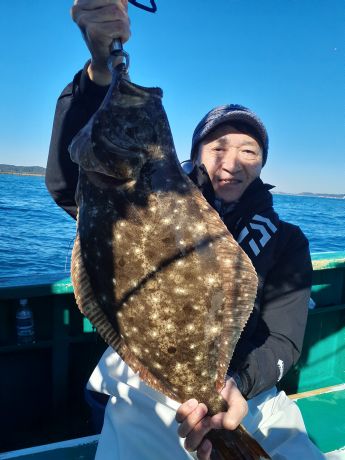 12月7日 2`級の寒ビラメが釣れる!